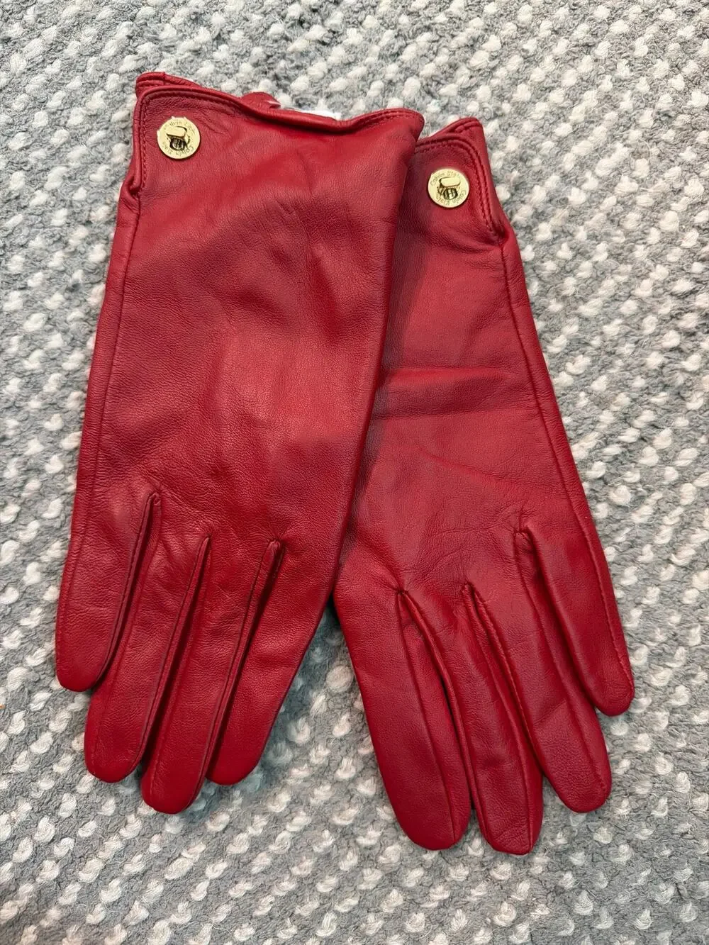 Calvin Klein women’s red leather gloves large?